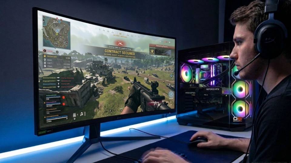 Ginger6 gaming PC in a Warzone desk setup — 1440p monitor, high-end build