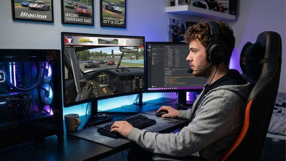 iRacing competitive racer — licence grinder, large multiclass events