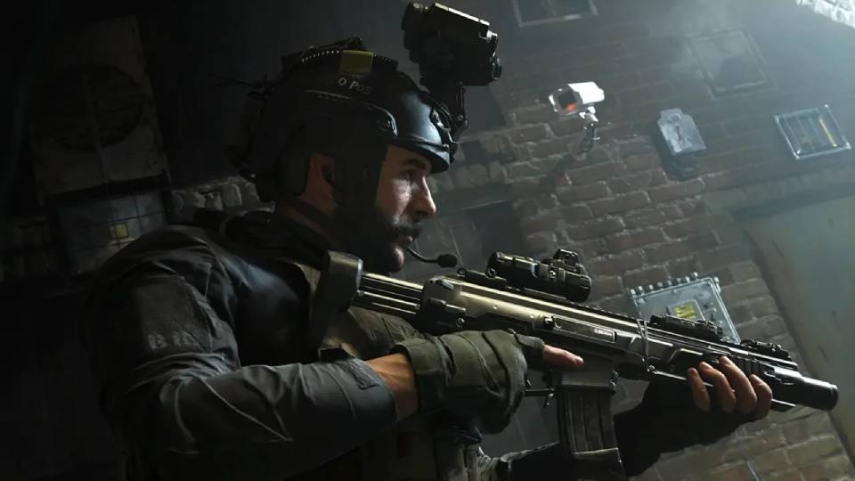 Modern Warfare at 1080p competitive settings — 240fps on a mid-range build
